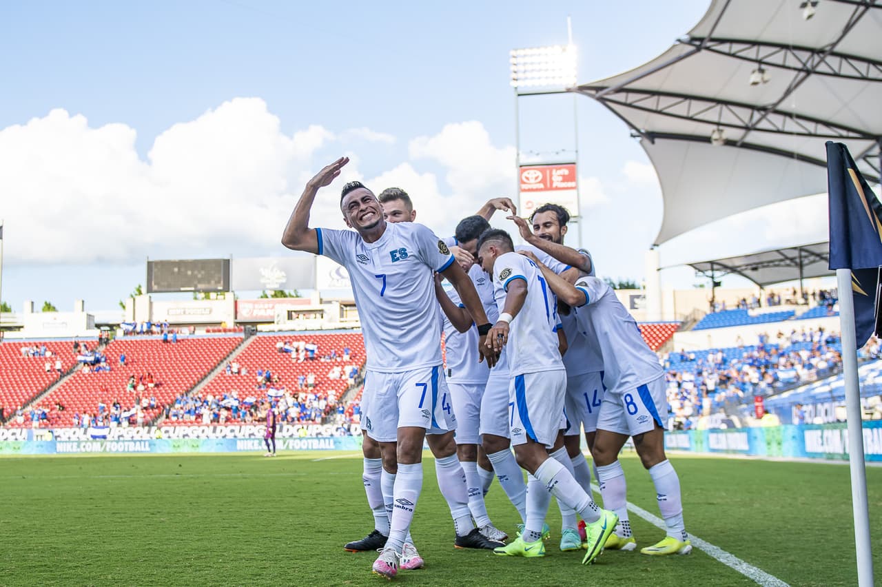El Salvador consiguió su segunda victoria al hilo en la Copa Oro y suma 6 puntos para presumir la cima del Grupo A, donde también están México y Guatemala.