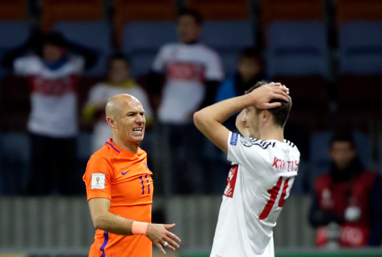 En otras palabras, si Holanda quiere seguir con vida de cara al próximo mundial, deberán vencer en la última fecha de las eliminatorias a su similar de Suecia por 7 o más goles de ventaja.