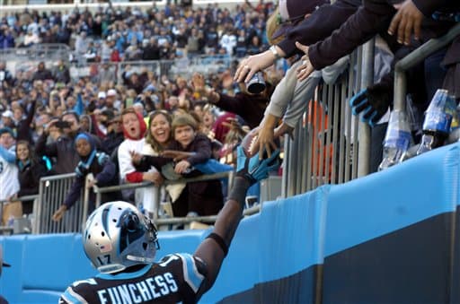 Lluvia, sol. frío, no importa el clima los fans ponen el calor para animar a su equipo.