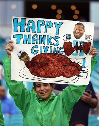 Lluvia, sol. frío, no importa el clima los fans ponen el calor para animar a su equipo.