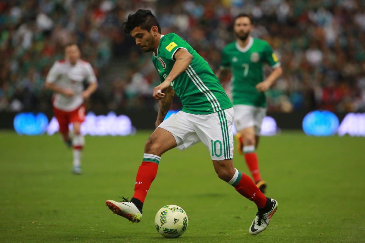 Con la Selección de México, Corona vive una situación similar que en su club y tampoco es uno de los titulares habituales, aunque sí una de las primeras opciones de Osorio.