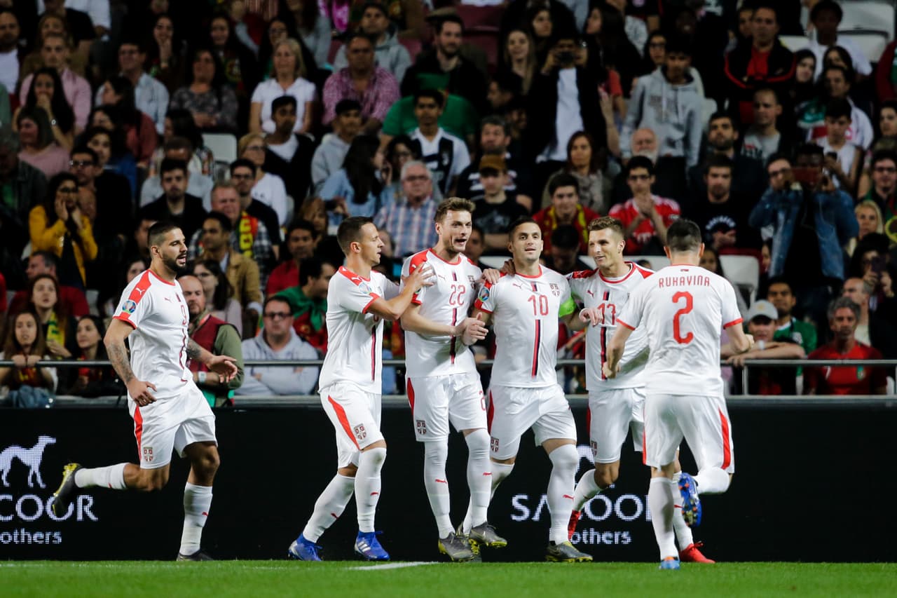 Luxemburgo 1-3 Serbia. Goles: Luxemburgo, Turpel; Serbia, Mitrović (2) y Radonjić.