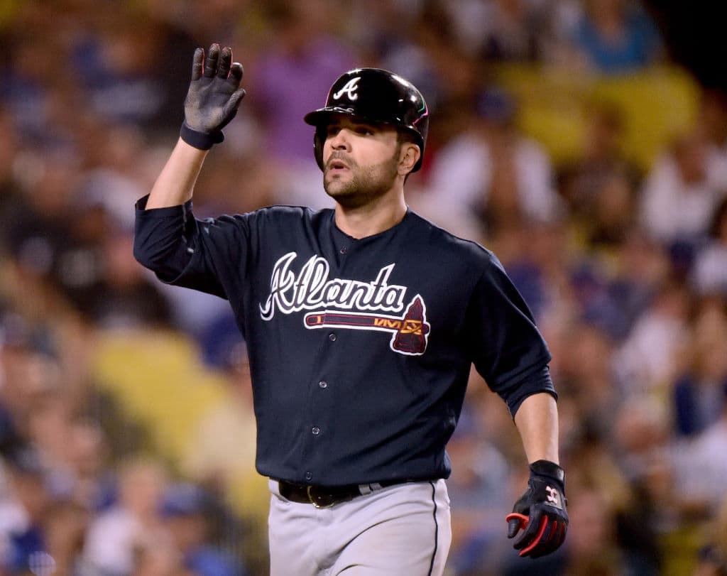 Con los Braves vivió un momento increíble cuando el 22 de julio de 2017, en su última salida con Atlanta, pegó un jonrón con las bases llenas para ayudar a su equipo.