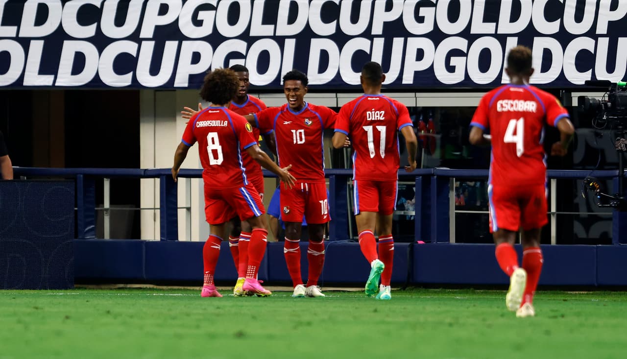 Panamá goleó a Catar en los Cuartos de Final de la Copa Oro con tres goles de Ismael Díaz.