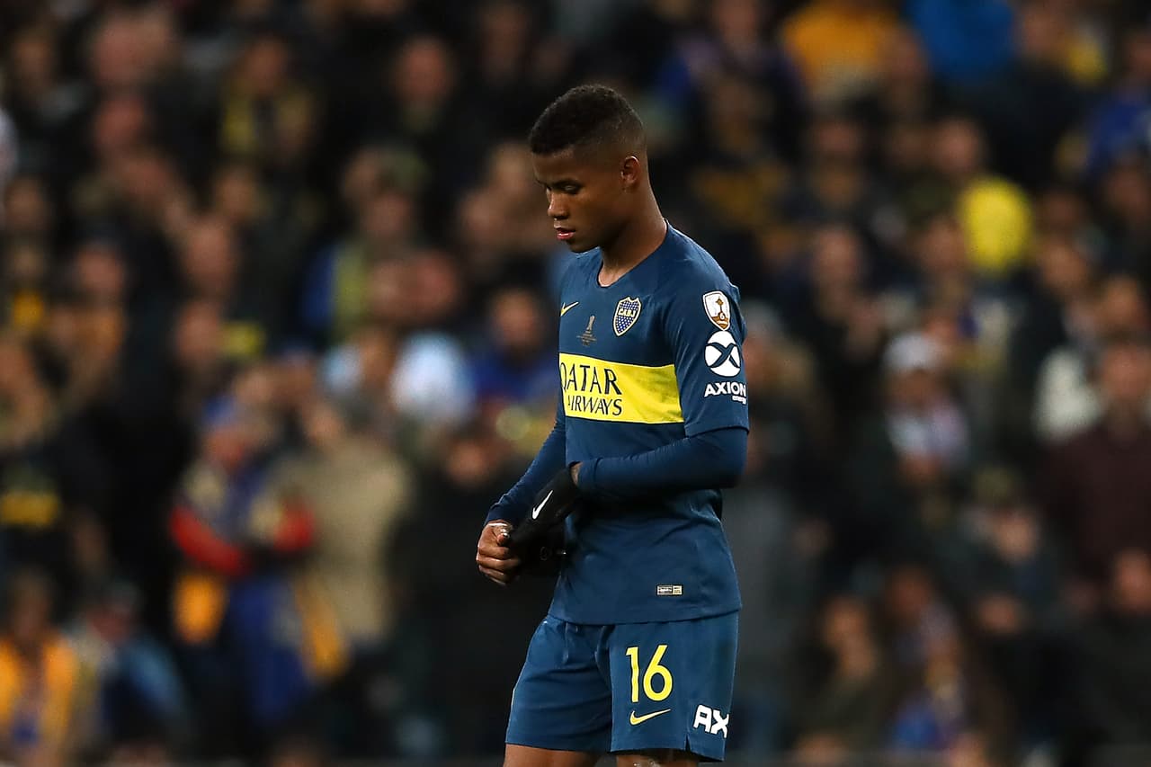 Sin embargo, el rumor que más fuerza tiene vinculado a la Loba es el del colombiano Wilmar Barrios. Se dice que el equipo capitalino ofreció 5 millones de euros por su préstamo con opción de compra de 16 millones de euros.