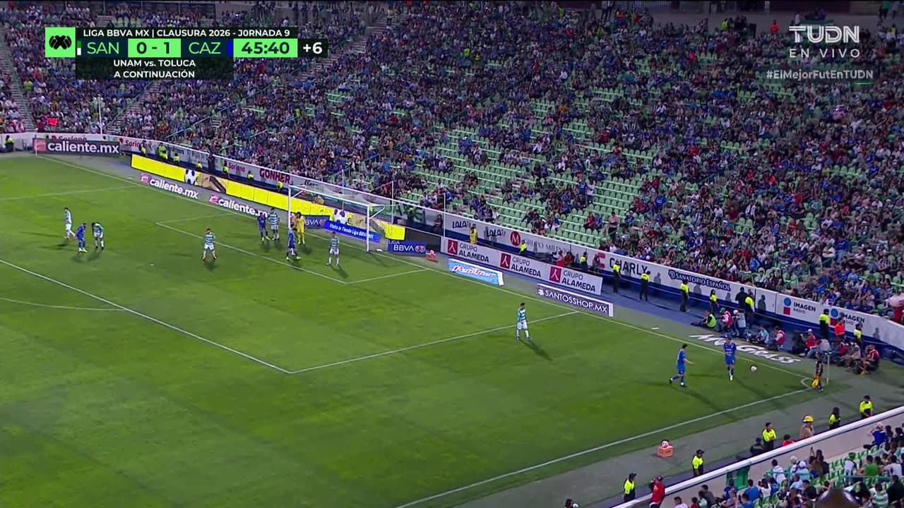 ¡TIRO ATAJADO! disparo por José Paradela.