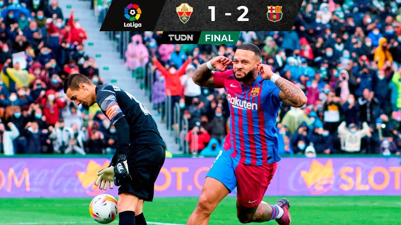 Un penal cerca del final impulsa remontada del Barcelona