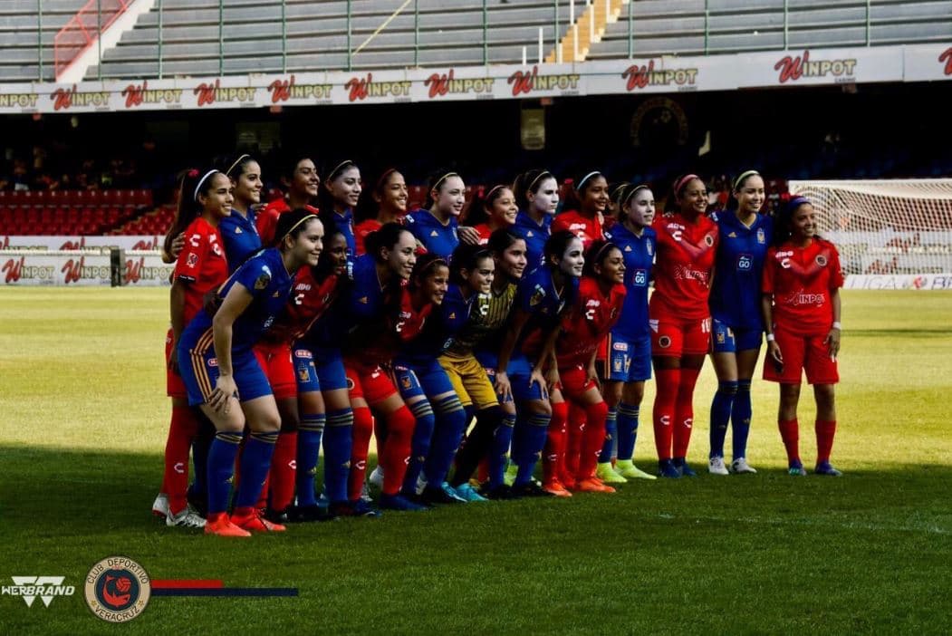 Veracruz femenil también protestó falta de pagos