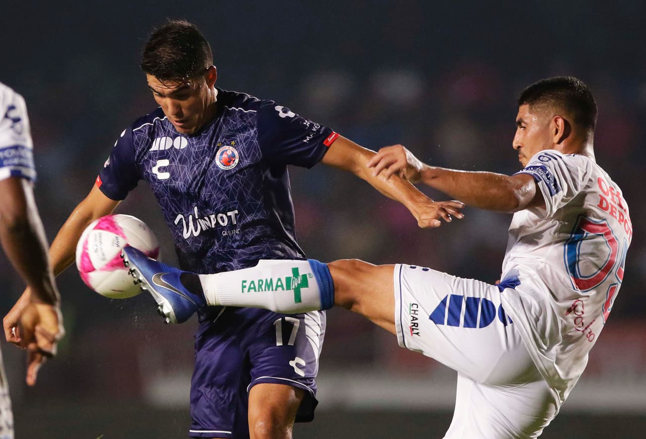 Veracruz siguió luchando en busca del empate y estuvo cerca de encontrarlo en los minutos finales, Pachuca por momentos vio peligrar lo que parecía un triunfo seguro.