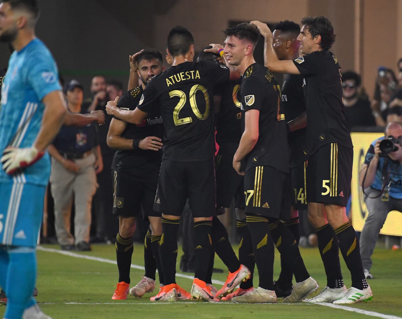 Con 43 puntos LAFC sigue en lo más alto de la Conferencia Oeste y de la tabla general de la MLS gracias a su tercera victoria consecutiva.