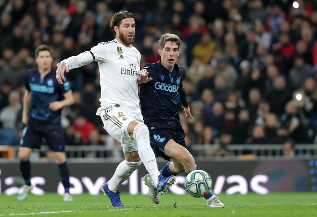 Con goles de Karim Benzema, Federico Valverde y Luka Modric, el Real Madrid sigue con la presión sobre el Barcelona.