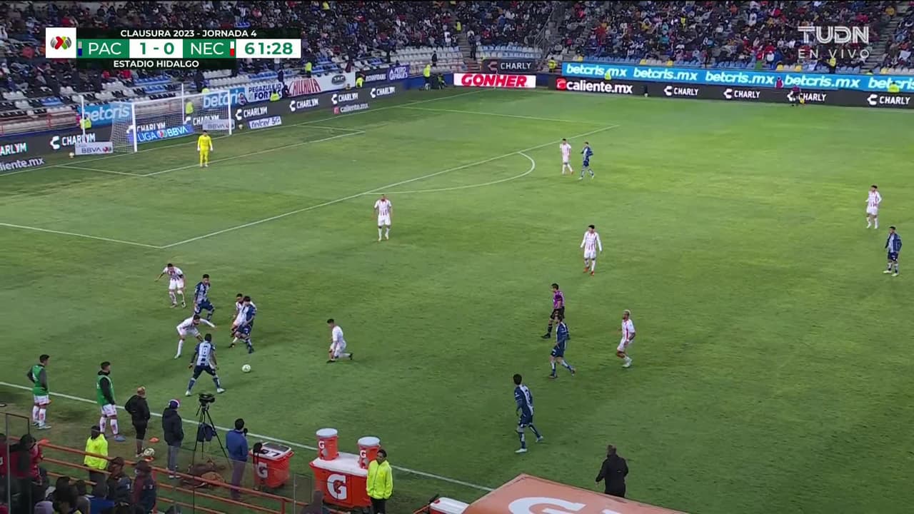 ¡TIRO ATAJADO! disparo por Érick Sánchez.