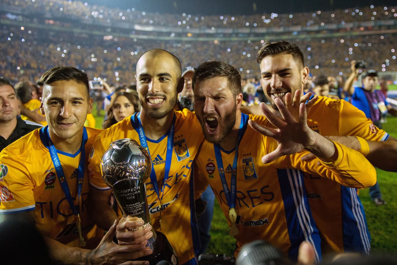 Gignac obtuvo así su segundo título en la Liga MX y ratificó que Tigres vive sus mejores fiestas en diciembre, con el tercer campeonato del equipo en esta década en épocas navideñas.