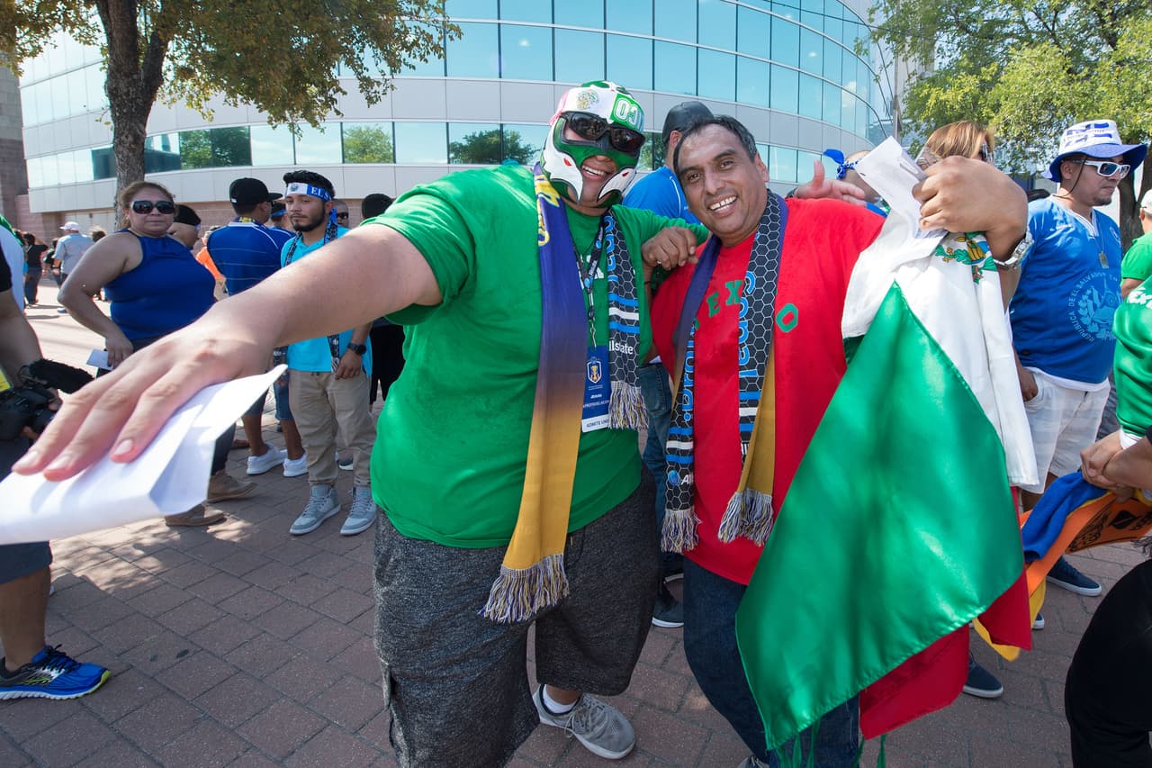 Como no puede faltar, la Lucha Libre también se hizo presente para acompañar a México.