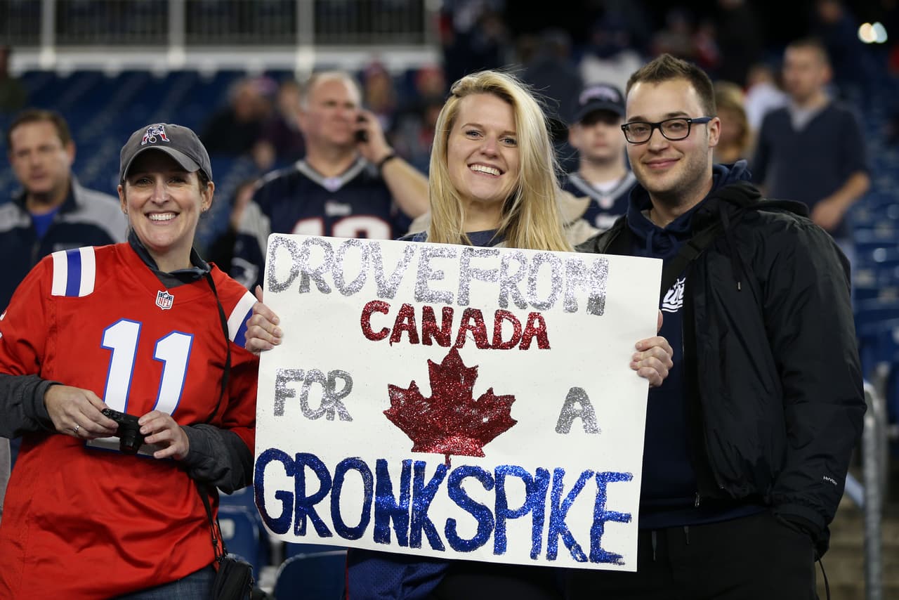 Pasión, locuras y disfraces, los fans de la NFL en la Semana 8.