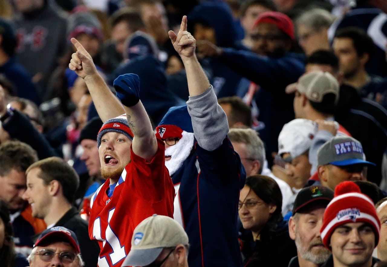 Pasión, locuras y disfraces, los fans de la NFL en la Semana 8.