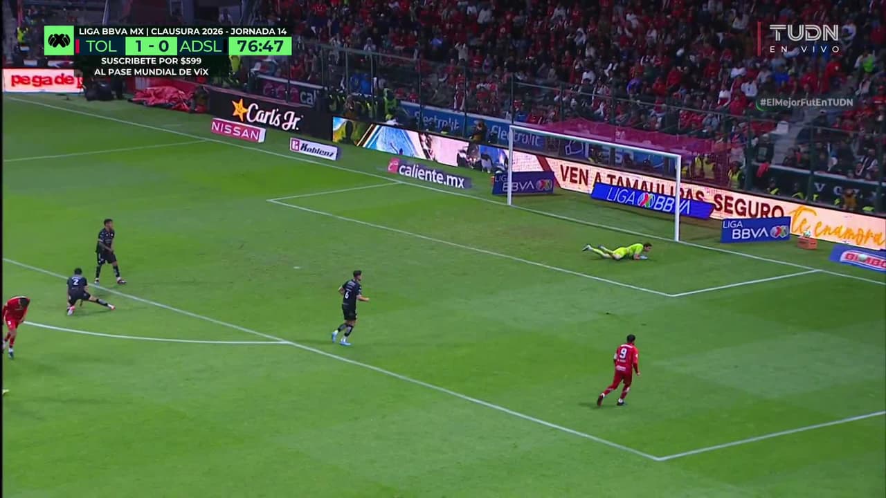 ¡TIRO ATAJADO! disparo por Franco Romero.