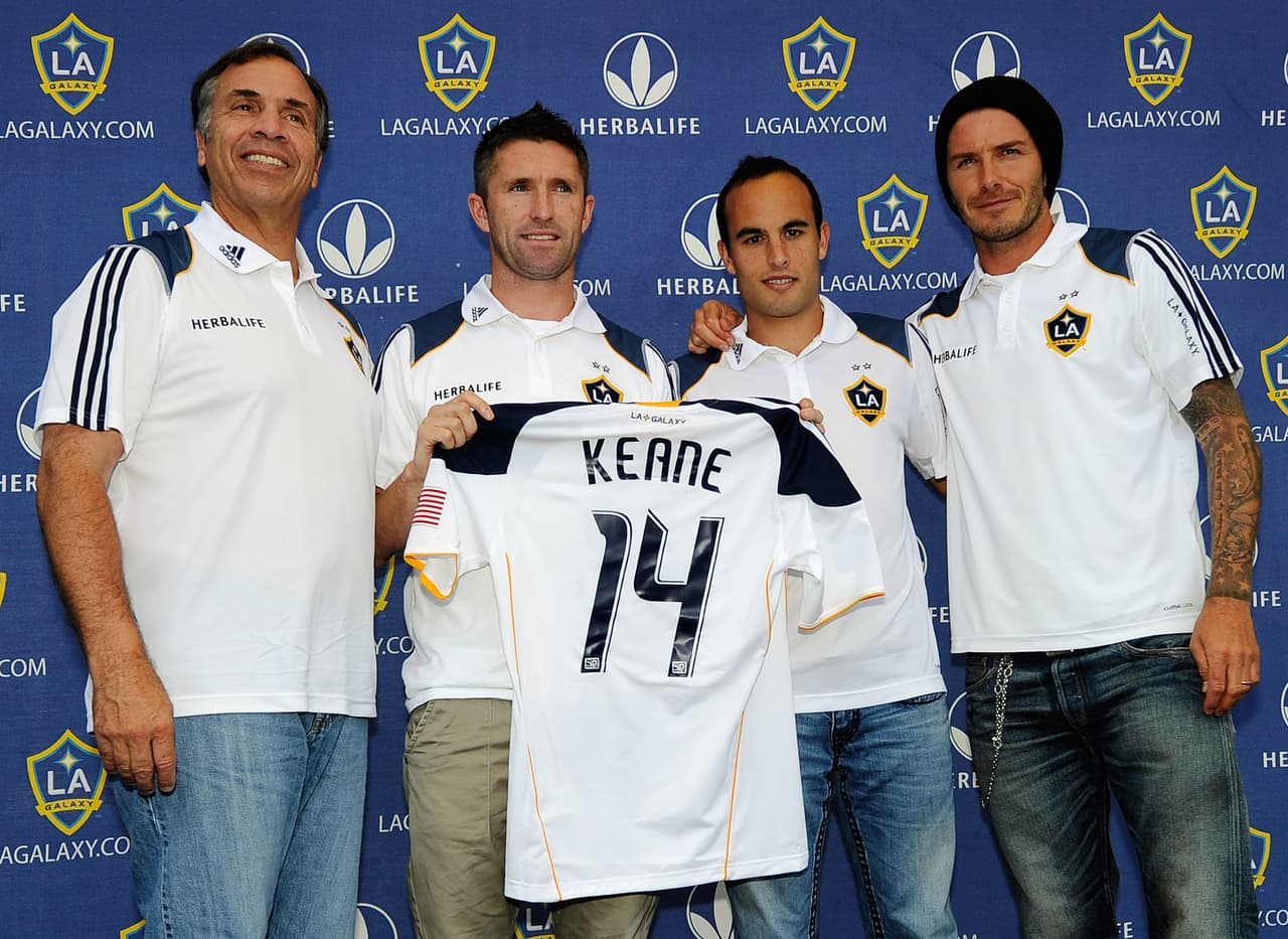 En 2008 comenzó su proyecto con Los Angeles Galaxy, al que ha llevado a otro nivel con figuras de nivel internacional de la talla del británico David Beckham, el irlandés Robbie Keane y el histórico estadounidense Landon Donovan, entre otros.