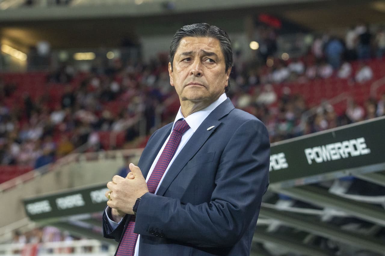Luis Fernando Tena admitió errores de Chivas pese a triunfo