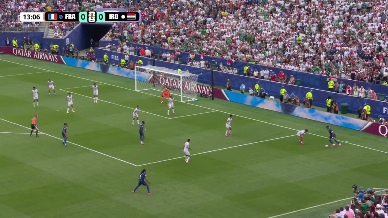 ¡GOL!  anota para Francia. Kylian Mbappé