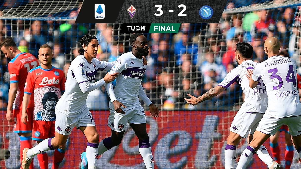 'Chucky' Lozano y Napoli regalan liderato de Serie A con derrota