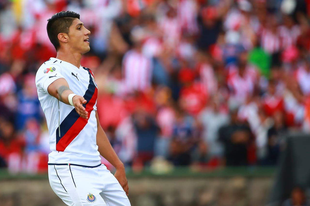 Alan Pulido vuelve al 'Tri' luego de dos años. Su último partido con el Tri fue un amistoso contra Portugal previo al Mundial de Brasil-2014. 'Puligol' lleva cuatro goles en su actual temporada con Chivas. La potencia, el remate y la asociación con el medio campo le distinguen.
