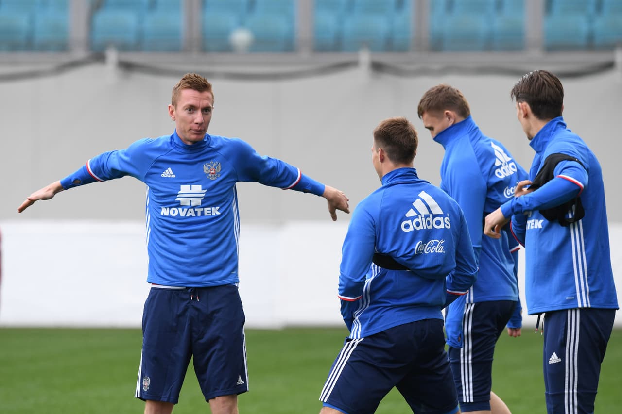 Andrey Semenov (Ahmat Grozny, Rusia). Izquierda, de frente.