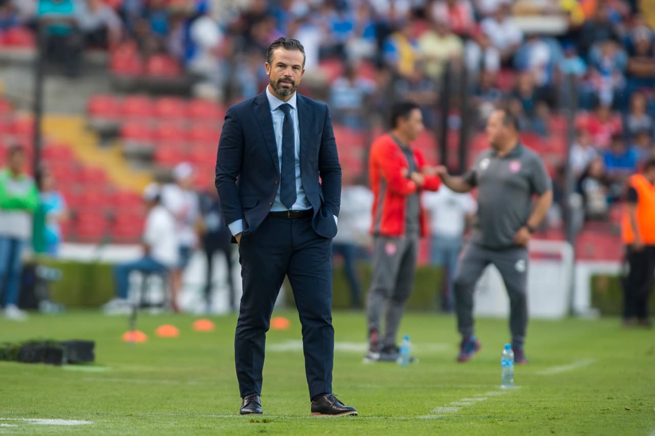 En caso de que Gallos Blancos acceda a la liguilla, Rafael Puente del Río disputaría su primera liguilla como entrenador.