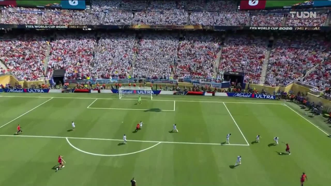 ¡Arranca brava la final del Mundial! Primero Lamine y luego Messi