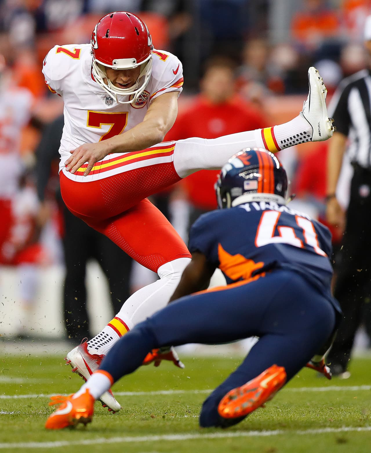 Pero la respuesta no se hizo esperar con otro gol de campo de Harrison Butker de 33 yardas para igualar 3-3.