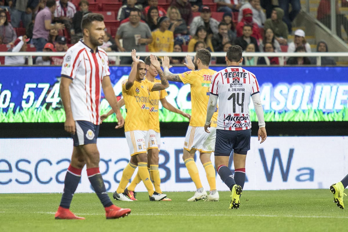 En el minuto 90+1', Luis Rodríguez anotó el gol con el que Tigres superó 1-0 a Chivas en la jornada 17 del Apertura 2018.