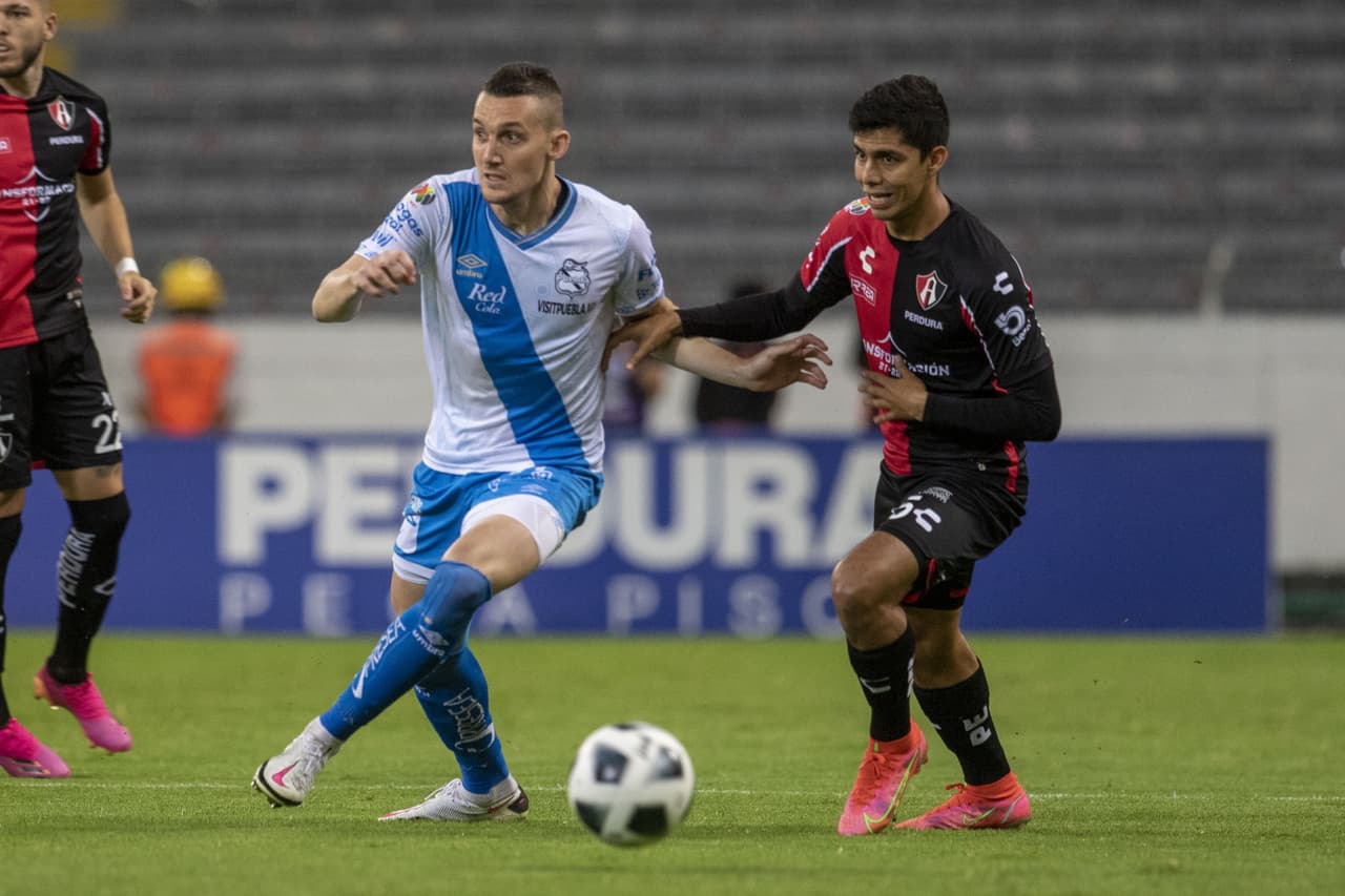 Con un solitario gol de Christian Tabó al final del primer tiempo, Puebla le pega 0-1 al Atlas y rompen con su racha de seis partidos sin ver la derrota.