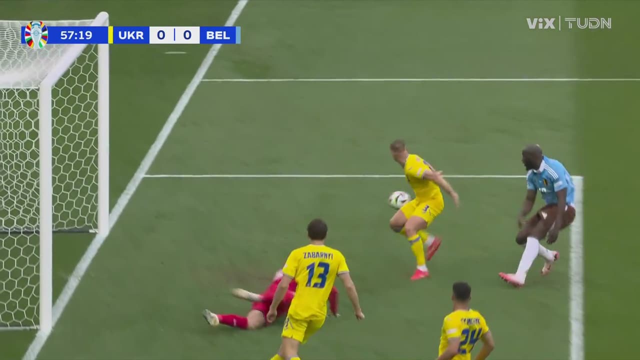 ¡Diagonal de la muerte de Doku que no encuentra rematador!