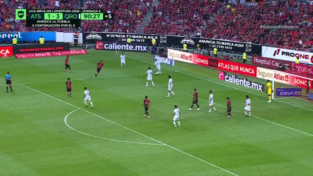 ¡TIRO ATAJADO! disparo por Florián Monzón.