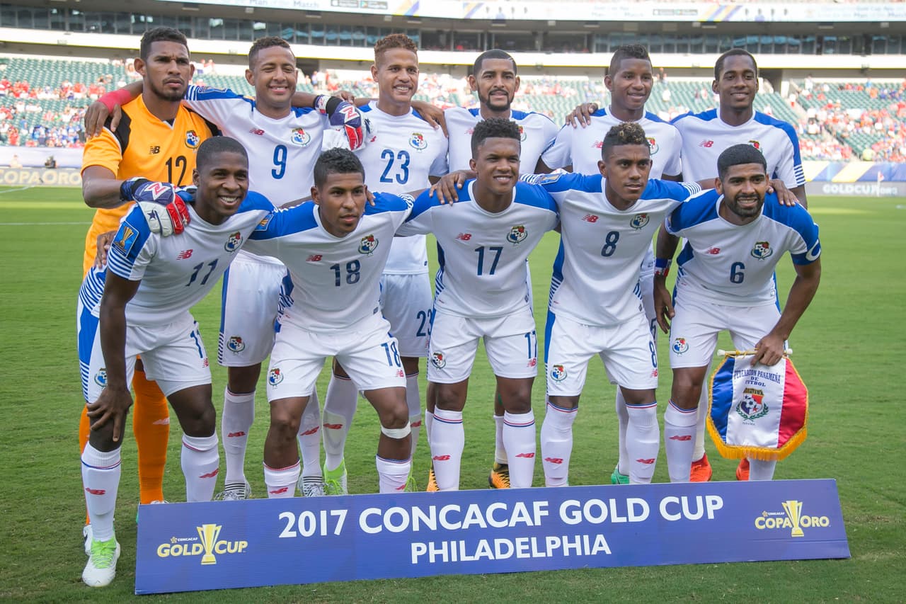 Este fue el once de Panamá: Calderón; Murillo, Escobar, Chen, Ovalle; Gómez; Bárcenas, Cooper, Godoy, Camargo; Torres.