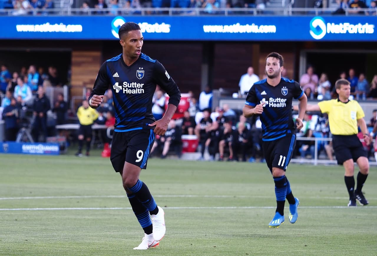 Danny Hoesen eclipsa los golazos de Diego Fagúndez y Cristian Penilla en empate de San José y New England