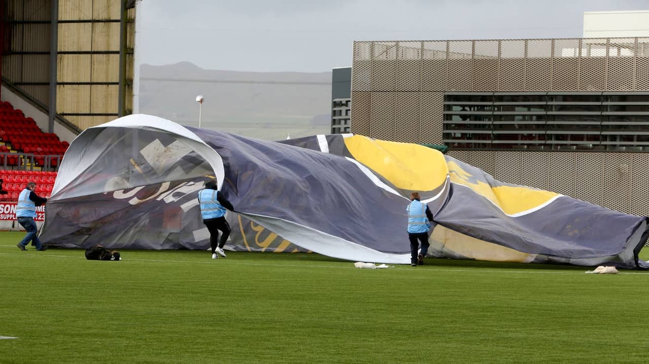La federación belga anunció la cancelación de los partidos de la jornada dominical, de primera y segunda división.