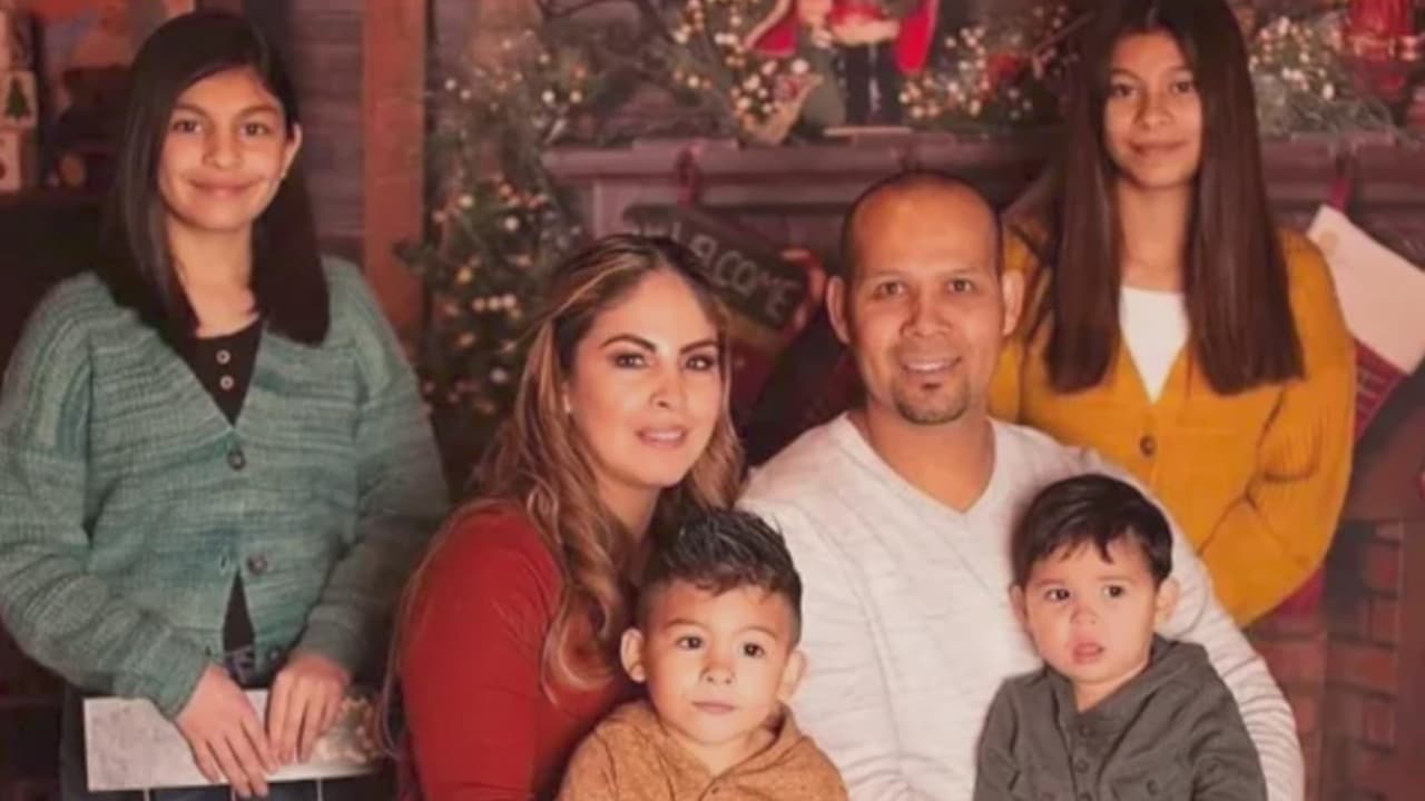 Vacaciones terminan en tragedia: una familia completa resulta herida tras volcarse el auto en que viajaba a México