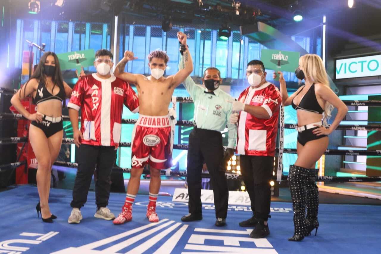 ‘Pivi’ Romero permanece invicto tras vencer al ‘Tama’ Torres | Juan Pablo Romero consiguió por decisión unánime su decimotercera victoria y retuvo el cetro superligero plata del CMB.