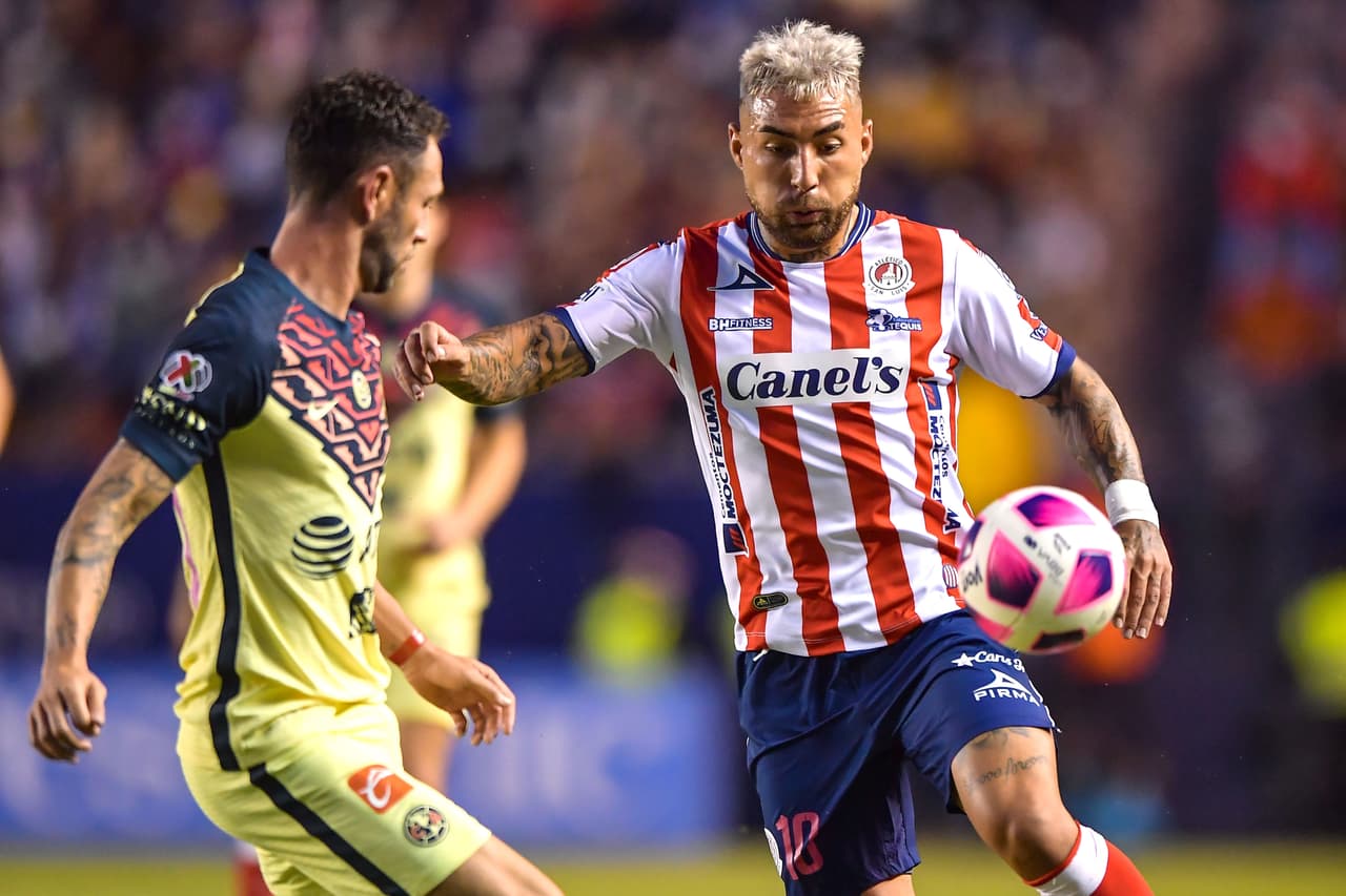 América saca un apretado triunfo en su visita al San Luis; Roger Martínez fue el encargado de hacer el gol de la victoria.