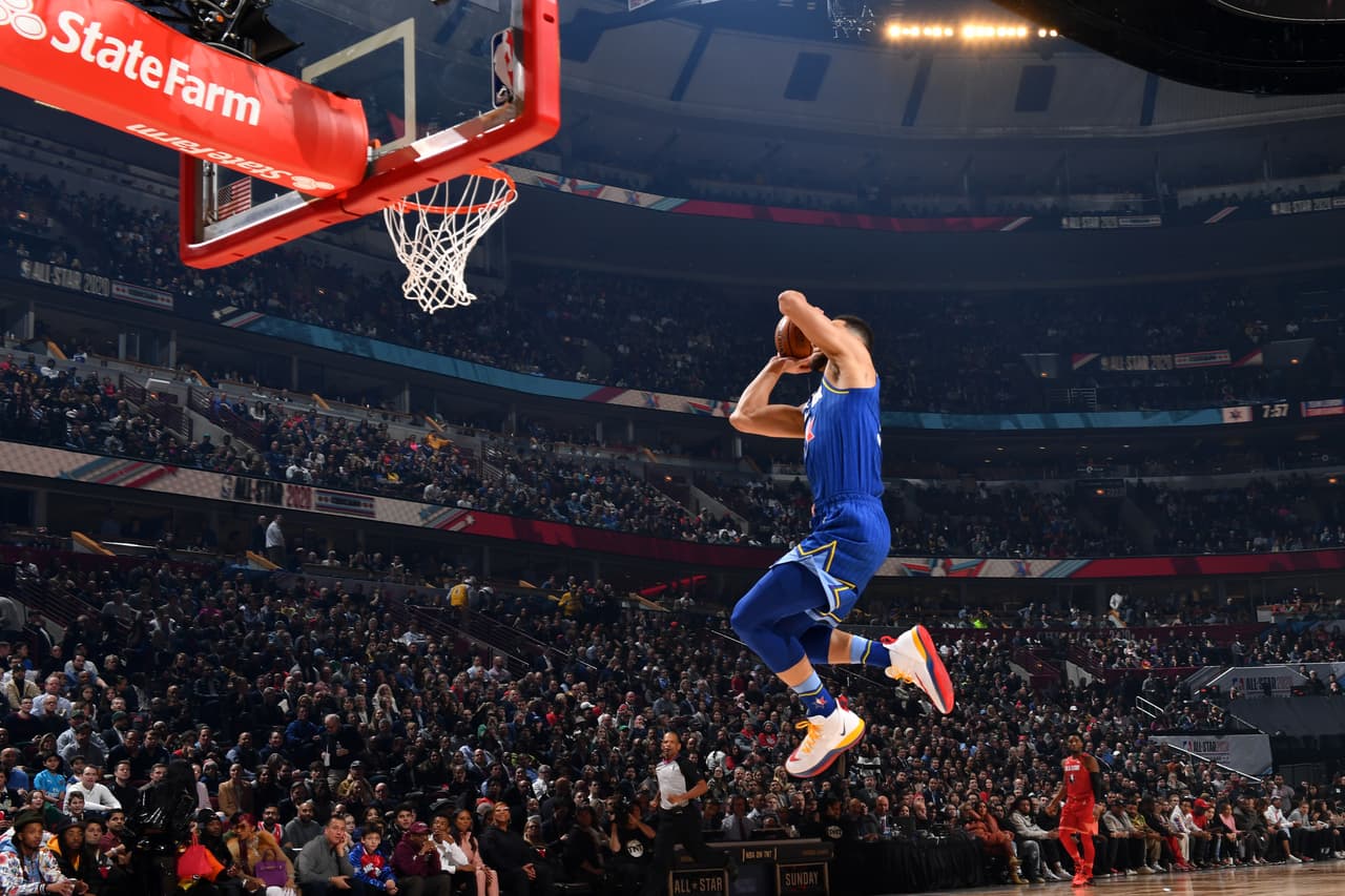 Este nuevo formato del NBA All-Star Game dio bueno frutos pues el cotejo se desarrolló con intensidad y ambos equipos buscaron el triunfo a toda costa. Finalmente Team LeBron se impuso 157 a 155 ante Team Giannis ¡Estas fotos son para enmarcar!