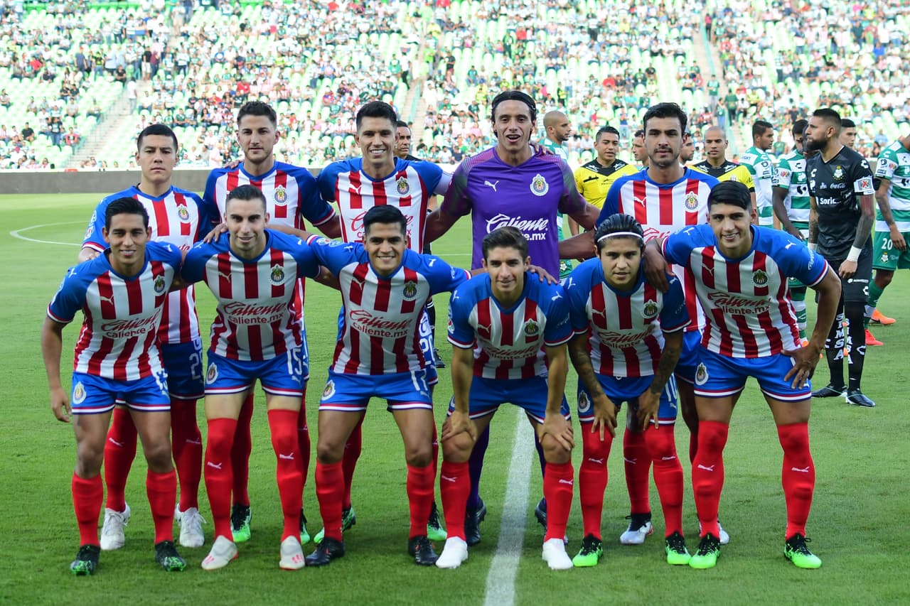 Guadalajara tiene el doble propósito de tener una buena temporada: para eludir el descenso y el de reconquistar a sus aficionados, que han estado muy desencantados por el paso del club a recientes fechas.