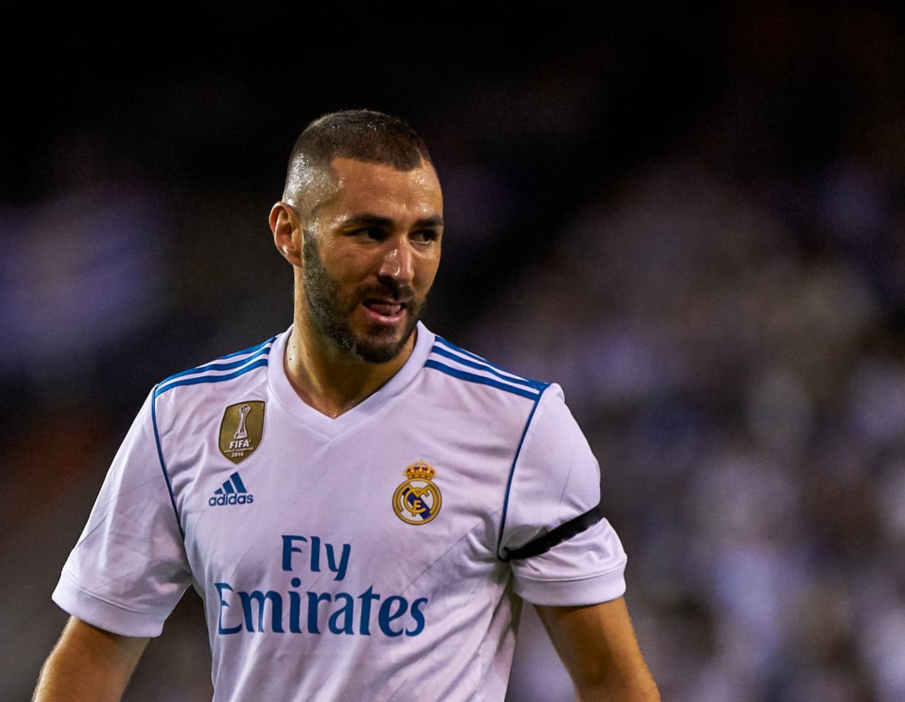 Karim Benzema, del Real Madrid, es duda para el duelo ante PSG.