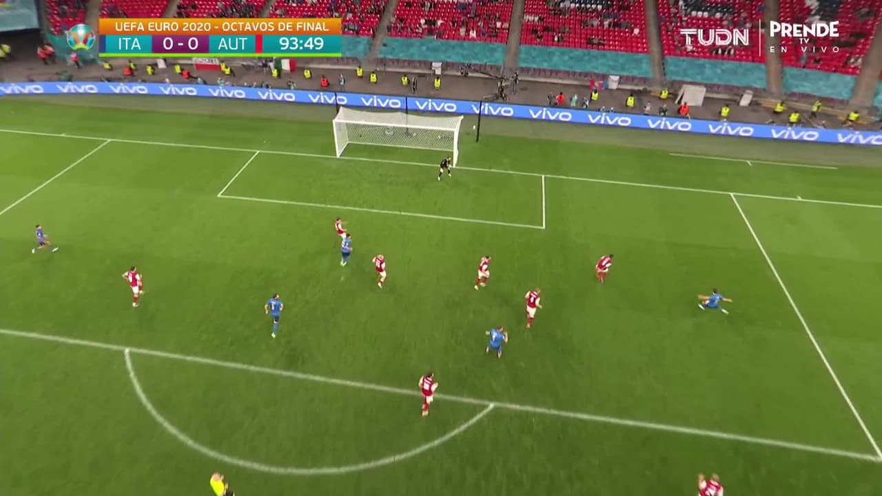 ¡TIRO ATAJADO! disparo por Federico Chiesa.