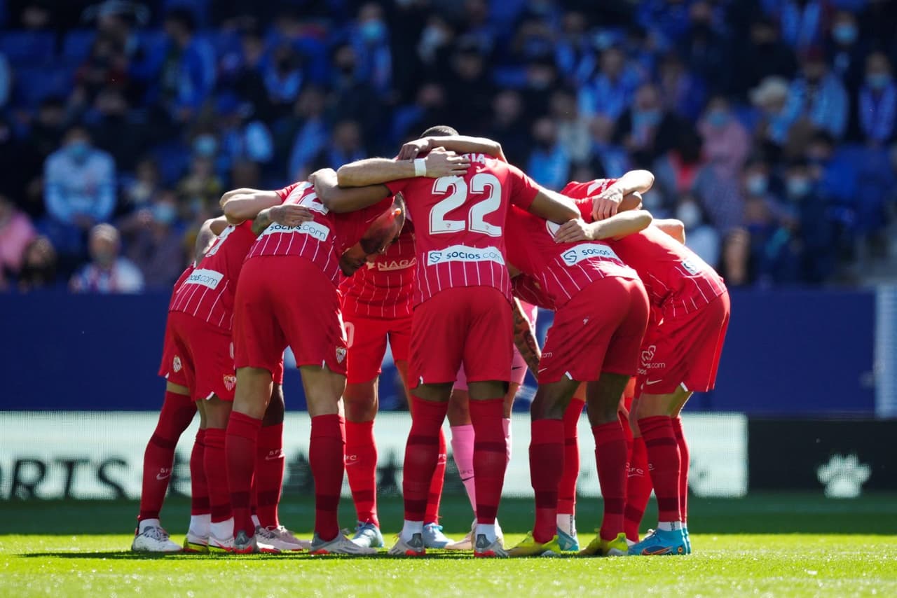 Sevilla y Espanyol empatan durante la Jornada 25 en La Liga con marcador 1-1. Rafa Mir abrió el marcador al minuto 36’ a favor de la visita, pero fue en la segunda mitad cuando Sergi Darder igualó el encuentro a los 50’; Jesús ‘Tecatito’ Corona fue titular y participó 70 minutos.
