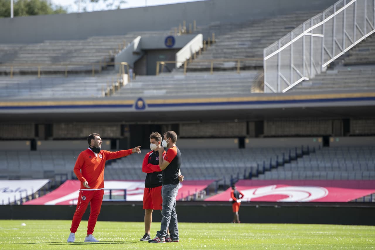 ¿Será cábala? Pablo Guede cambia de look en el duelo ante Pumas