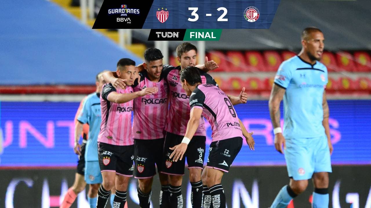 Lucas Passerini celebra el gol del Necaxa.