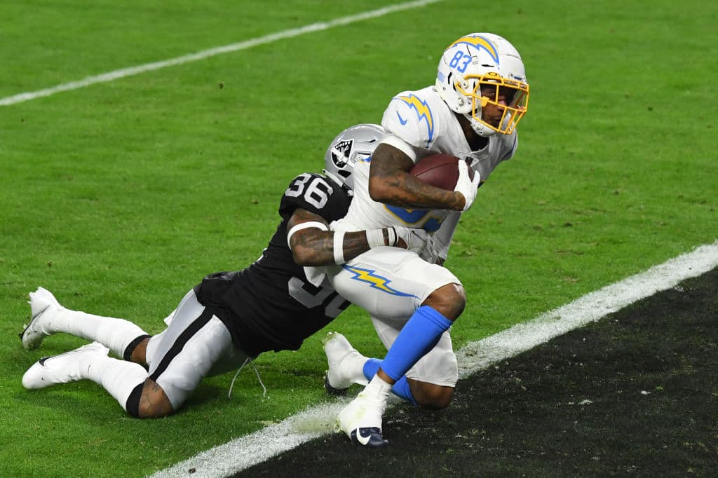 Raiders no logran finiquitar a los Chargers y en menos de cuatro minutos consiguen la victoria 30-27.