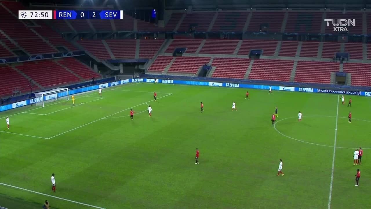 ¡TIRO ATAJADO! disparo por Georginio Ruttier.