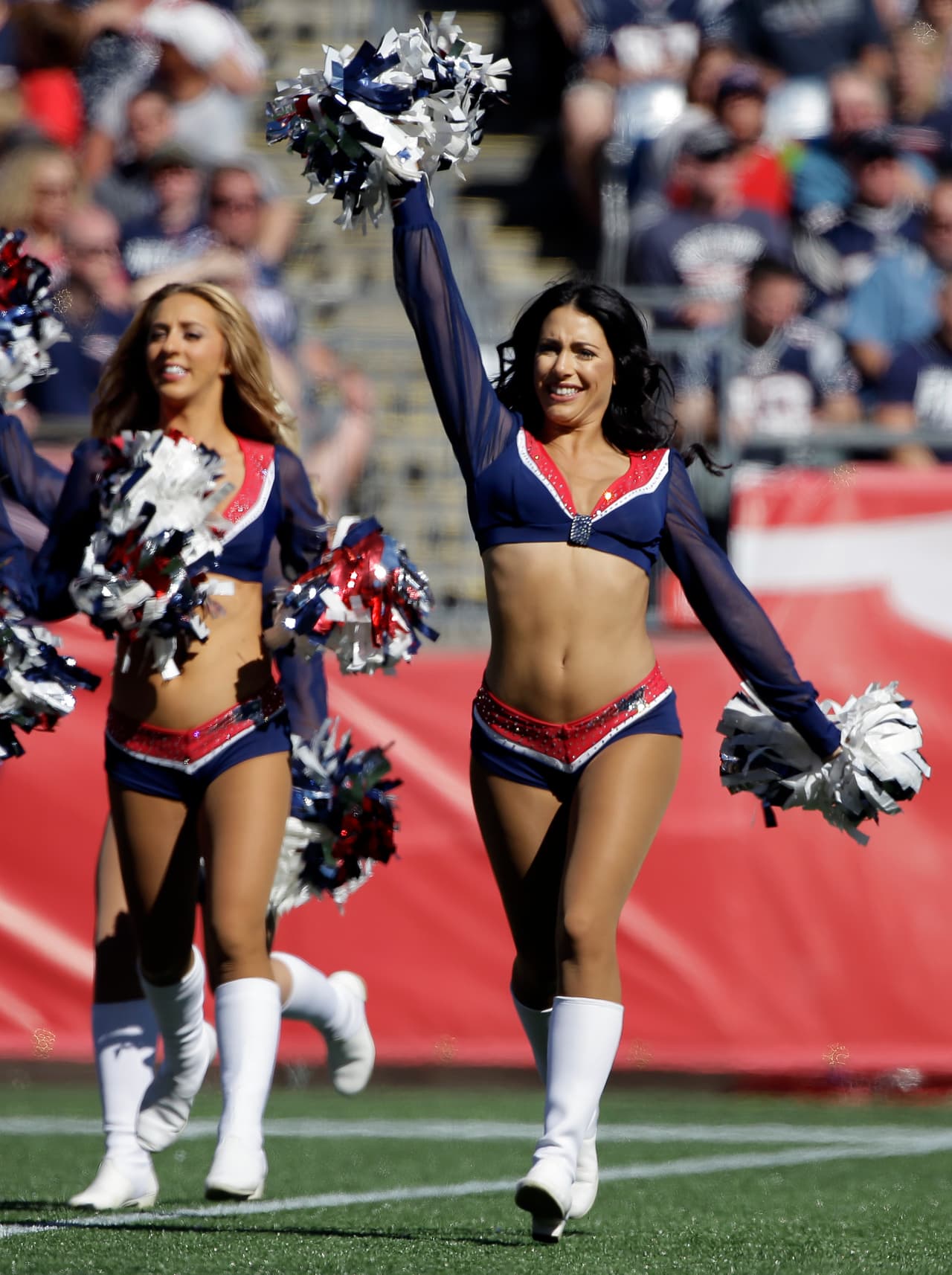 Las animadoras de los Vaqueros son las consentidas de la afición, pero las de Broncos, Patriots y Dolphins no se quedan atrás, ¿tú qué opinas?